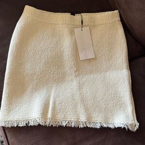 Zara Off-White Textured Mini Skirt